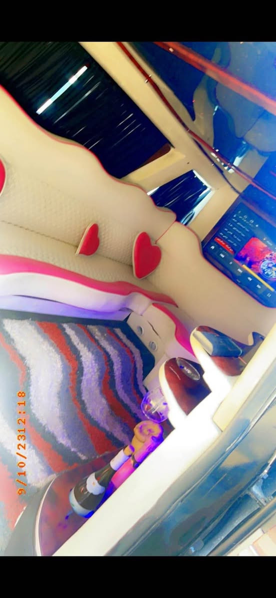 السلام عليكم جيب ليموزين الوحيده في العراق للبيع او مراوس 
موديل 18 ماشيه  11 الف ميل  التعديل في شركه ليموزين التعديل في كوريه مكاني بغداد الدوره  ترهم مراوس  رقم دهوك جديد تريد تحويل تريد وكاله السعر 275 ومو سعرها 
*********** بغداد, العراق
