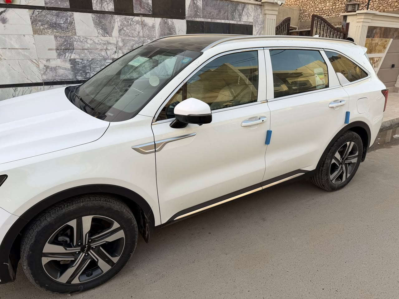 سورنتو للبيع مديل 2023 4x السياره كفاله عامه ماشيه   61الف فول الفول   سياره جديده معنه كلمه  رقم بغداد بسمي مكينه كير صدر تاير كله مكفول فقط رصعه زغيره بلباب الخلفي عله وضعها  سياره 4xمعروفه موصفات هاي سياره السعر 32الف دولار مكاني بغداد دوره صحه ***********
