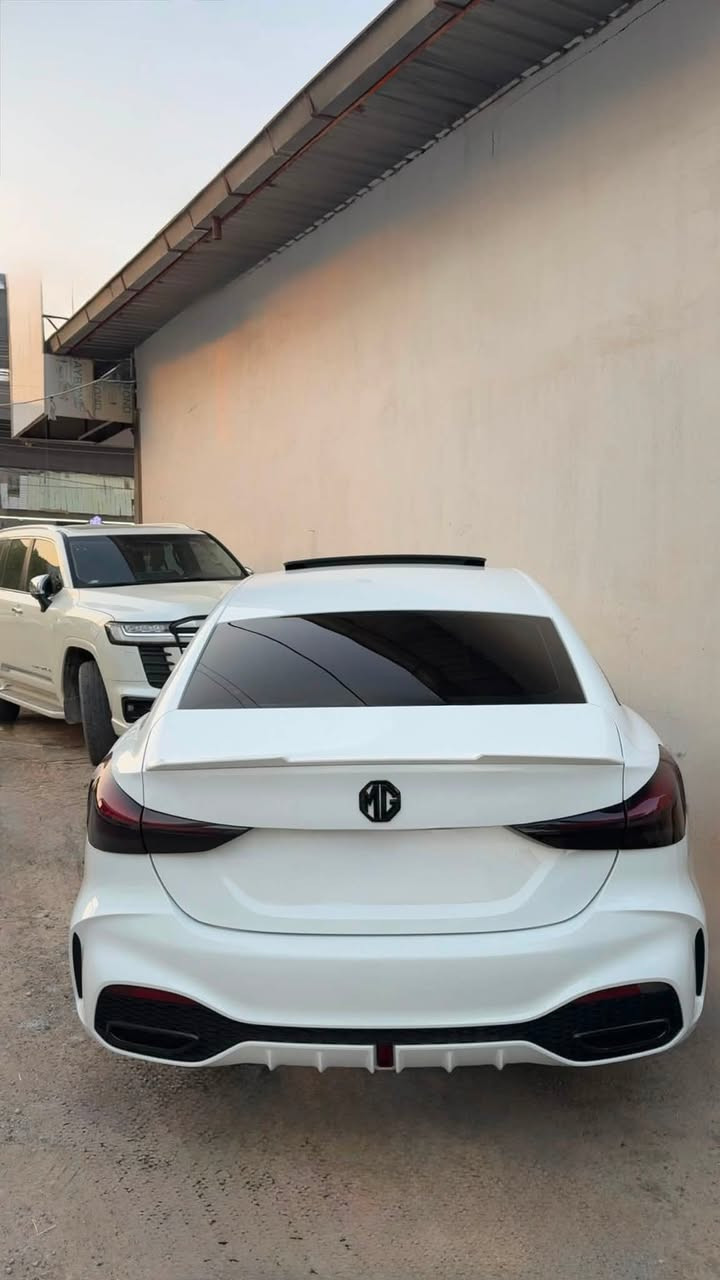 MG GT 2025🩶
مواسەفات فوول :سلایت -بەسمە-برێک ئۆتۆ بەسمە-کوشین جلد-لایت LED زینۆن -ئاوێنە شەفت :
سەیارەکە لێدانی نیە هەمو قەلبی بەشەرت
30,000 km ڕۆیە 
☎️📞=***********
سعر=$125 مەجالەکی کەم
