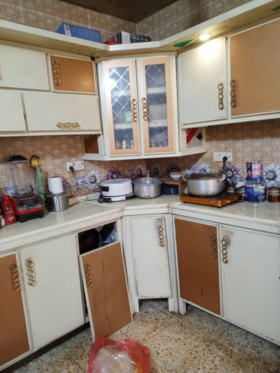كونتر شرط نظيف سعره ٧٥٠ مكان زعفرانيه  الشراي يدخل خاص


**إذا كنت صاحب هذا الإعلان وتريد حذفه لأي سبب، رجاءا أرسل رسالة إلى الدعم الفني**