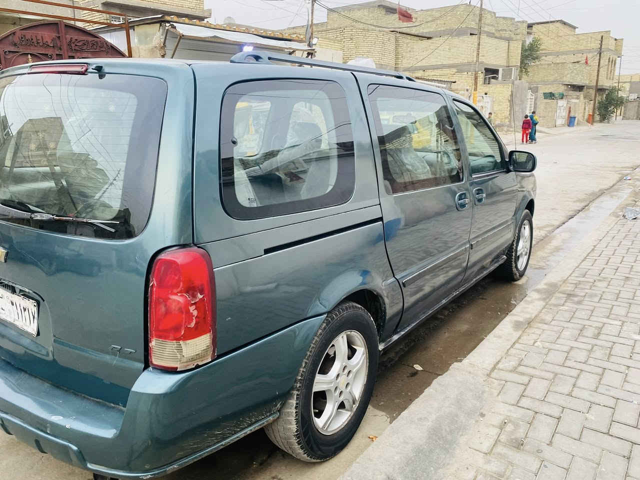 السلام عليكم
للبيع شوفرليت بلاندر 7 راكب موديل 2007 الطويله مو بتره
رقم بغداد صدامي (شرط التحويل)
محرك جديد كير بي صوت بس من يبدل نمره  بس شغال طبيعي مابي خلل 
 مرشوشه كلير  تبريد عاطل الفان شغال وبيهه بعض الملاحضات  مكان السياره بغداد العبيدي شهداءالثانيه  السعر 58 بيها مجال للشراي الهاتف/ ***********
