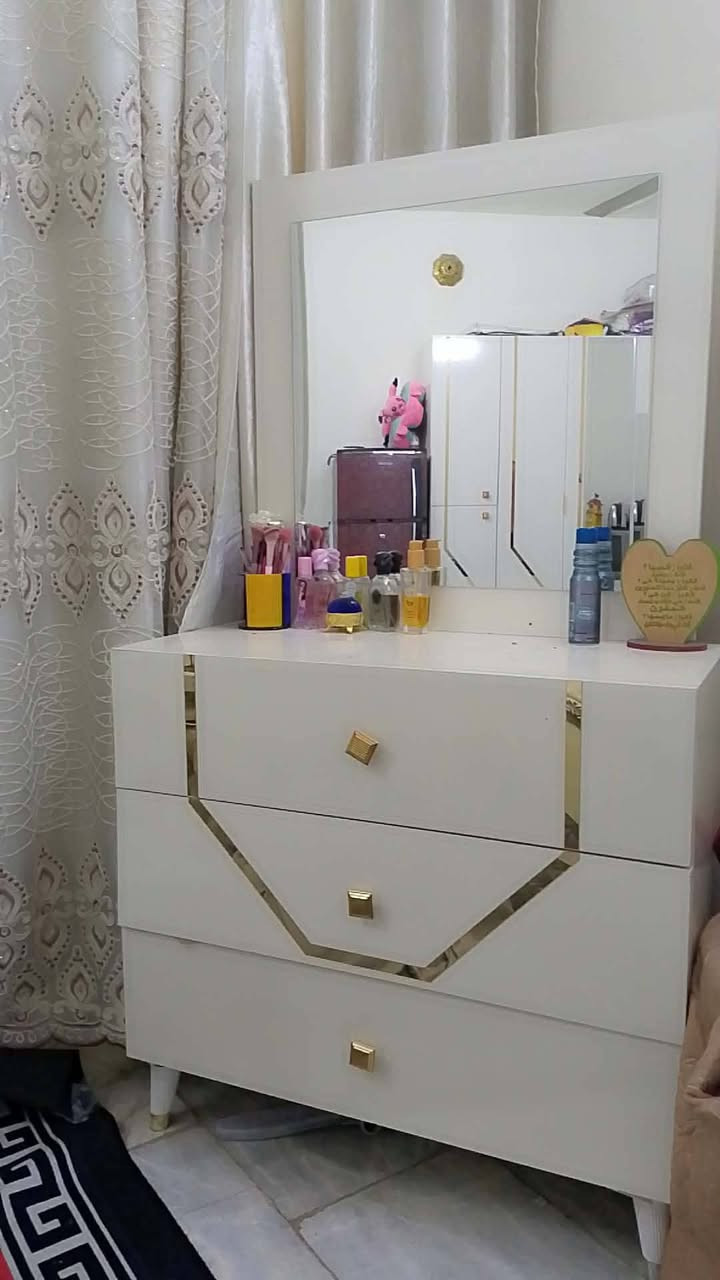 غرفه تركي ست قطع للبيع اخت لجديد مع لدوشك سعر500مكانه بغداد البياع شراي يدخل خاص واذا عدكم غرف للبيع دزوهن خاص ابيعهن الكم


**إذا كنت صاحب هذا الإعلان وتريد حذفه لأي سبب، رجاءا أرسل رسالة إلى الدعم الفني**