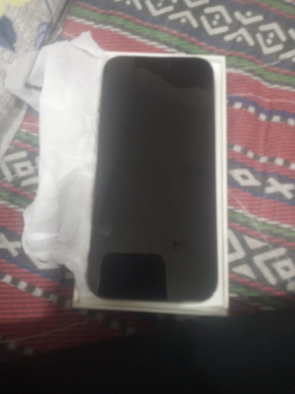 سلام عليكم ايفون 16برو ماكس مستبدل شاشة وضهر وبصه واكفه بطاريه90مكاني بغداد بلديات سعر850 وبي مجال ***********
