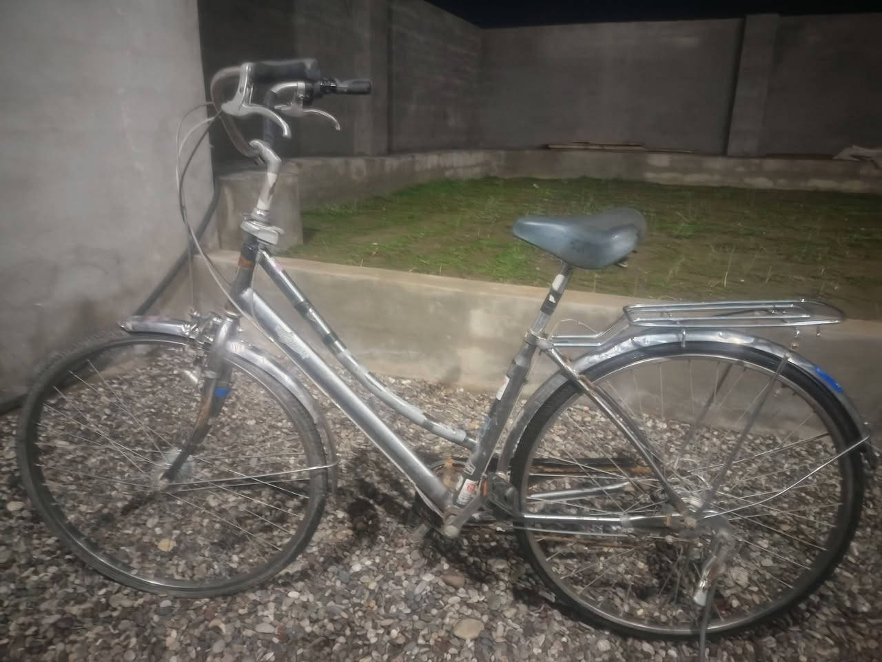 السلام عليكم بوسكل حجم ٢٧ تبديلات حساس بريكات كلشي شقال قفل سكان للاستفسار خاص


**إذا كنت صاحب هذا الإعلان وتريد حذفه لأي سبب، رجاءا أرسل رسالة إلى الدعم الفني**