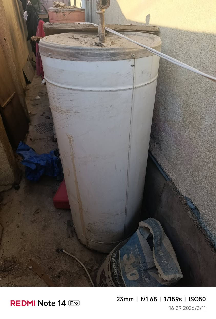 سلام عليكم كيزر 200 لتر اي عيب مابي شغال شرط للبيع سعر 40الف
و جهاز فلتر تصفية ماء  ثلاثي نضيفة كلش فقط يحتاج فلاتر سعره 15
مكاني كركوك حي عسكري ***********
