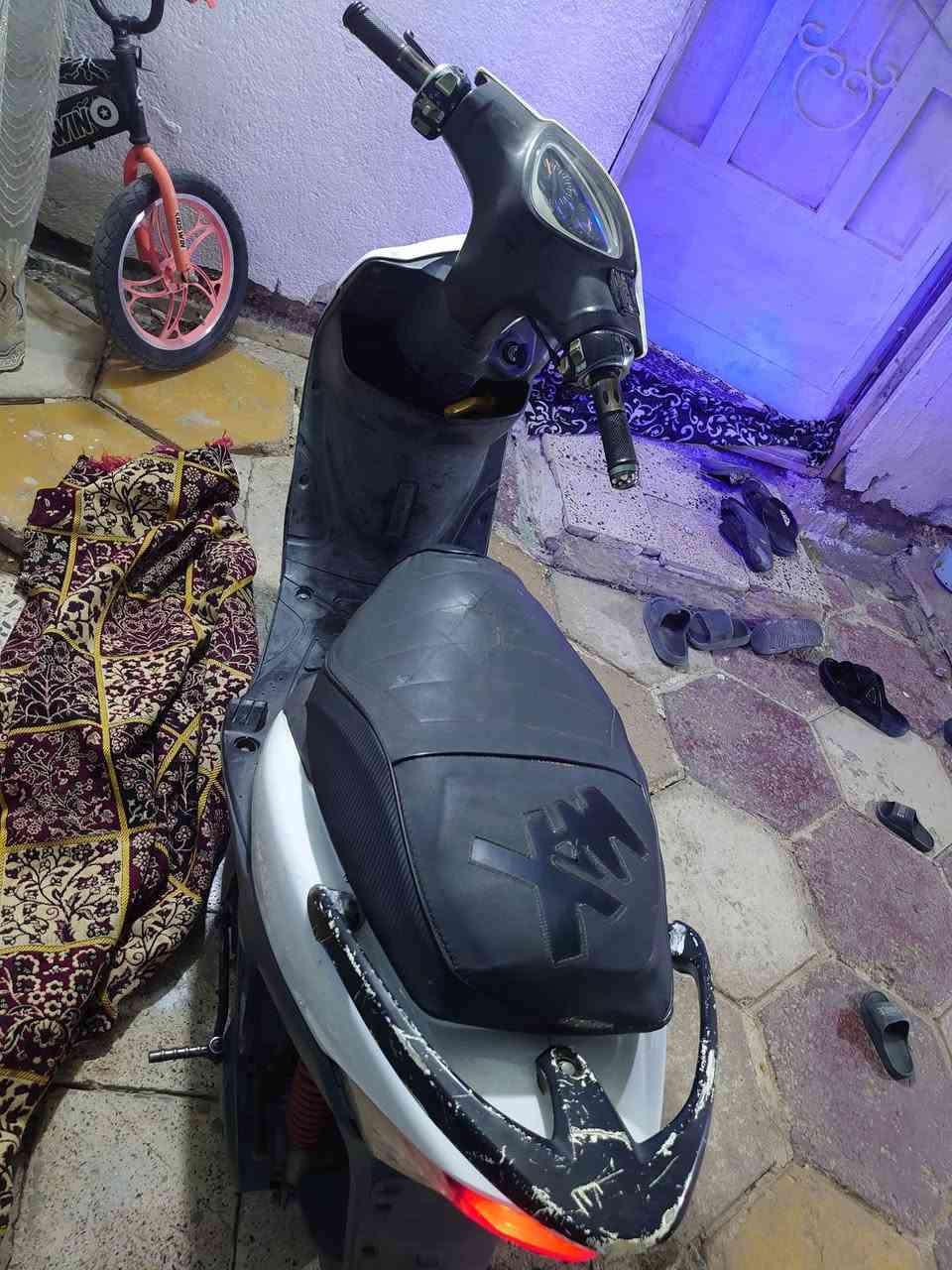 السلام عليكم دراجه للبيع ماكس عدله الدراجه ختم واحد وي المكينه الدراجه مفتوحه بس ولفات مكينه ناعمه كلش كهربائيات كله شغاله بس السلف عوزه بس باتري السعر 525 وبيه مجال كليل كلش   مكاني الناصريه مركز


**إذا كنت صاحب هذا الإعلان وتريد حذفه لأي سبب، رجاءا أرسل رسالة إلى الدعم الفني**