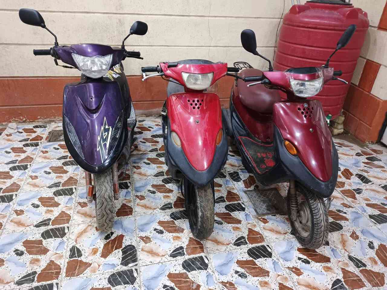 السلام عليكم دراجات عدد 3اثنين تسعه زروف وحده ماكس عدله مثل ماموضح بتصوير الشراي يتصل ***********كلمن وسعره العنوان البصرة قضاء المدينه الهوير
