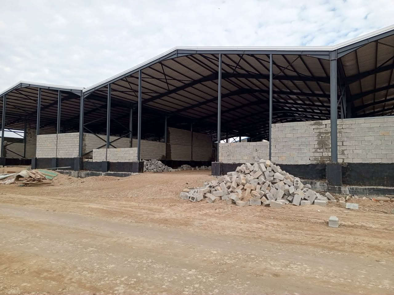 سلام عليكم خلفه متفرغ ع لدبل وبليوميه بلوك طابوك اسعار جدآ مناسبه وبلخدمه
***********
***********
