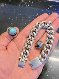 كارتير فضة ٩٢٥ • وزن ثقيل ٩٤غ • عيون سود