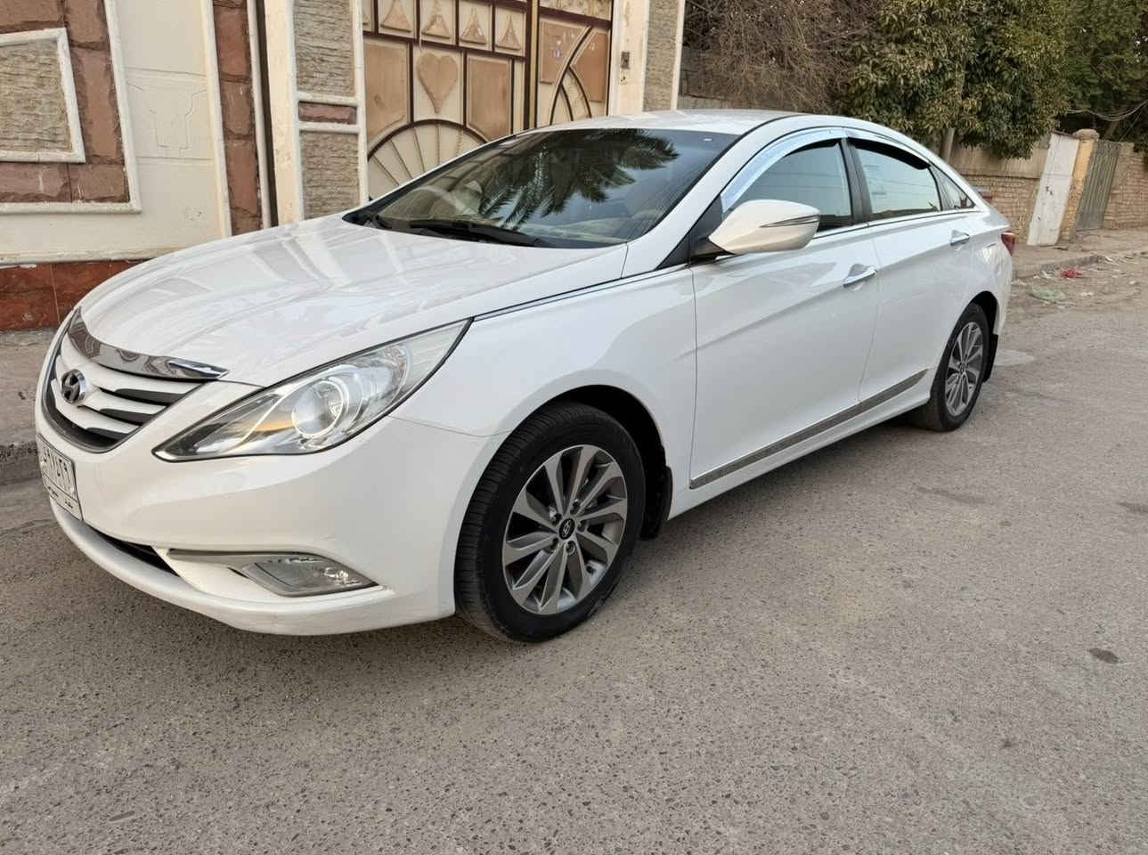 السلام عليكم
سوناتا 14 خليجي للبيع 
بغداد2400 دوش 
ماشيه 205
كفاله 
السياره باسمي 
رقمي ***********
