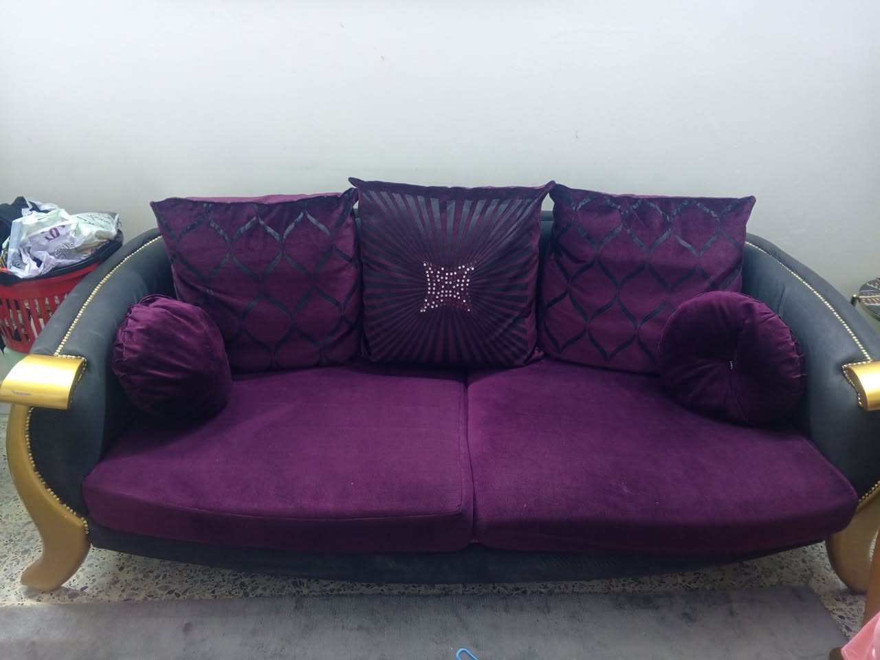 سلام عليكم تخم للبيع في السيدية 8مقاعد السعر160الف قفل150الرقم***********
