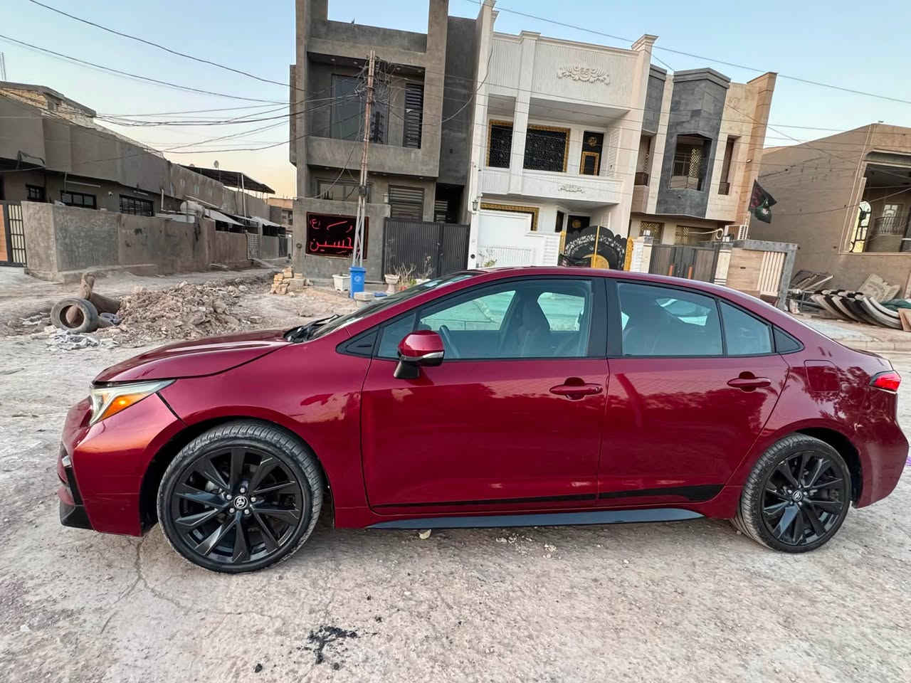 كورلا Se 2023 
ماشية 55 الف كيلو 
بصمة 
رادار امامي 
قيادة ذاتيه 
حادثها كما موضح بالصور 
إضافة إلى حالوب بالقمارة 
السعر 130 
الاستفسار :***********
