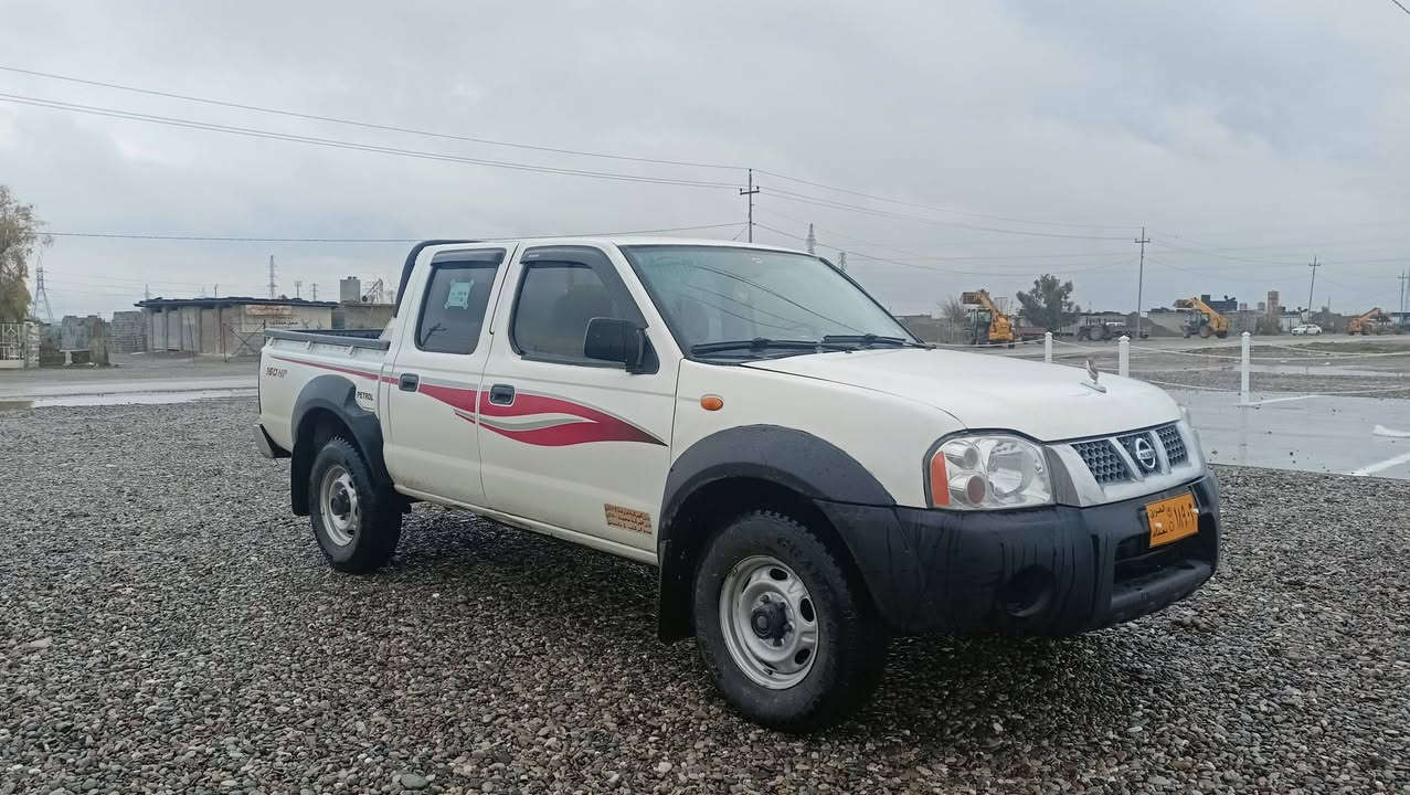 نیسان دوبە ی مودیل2011 گێرمە کینە ئە سل دە بل ئە کسل  هه موو گیانی بە شە رت چوارتایە لوك 
نمونە لە جوانی بێ چرک 
سعر 78 
شۆین چم چماڵ 
ژم
***********
***********
