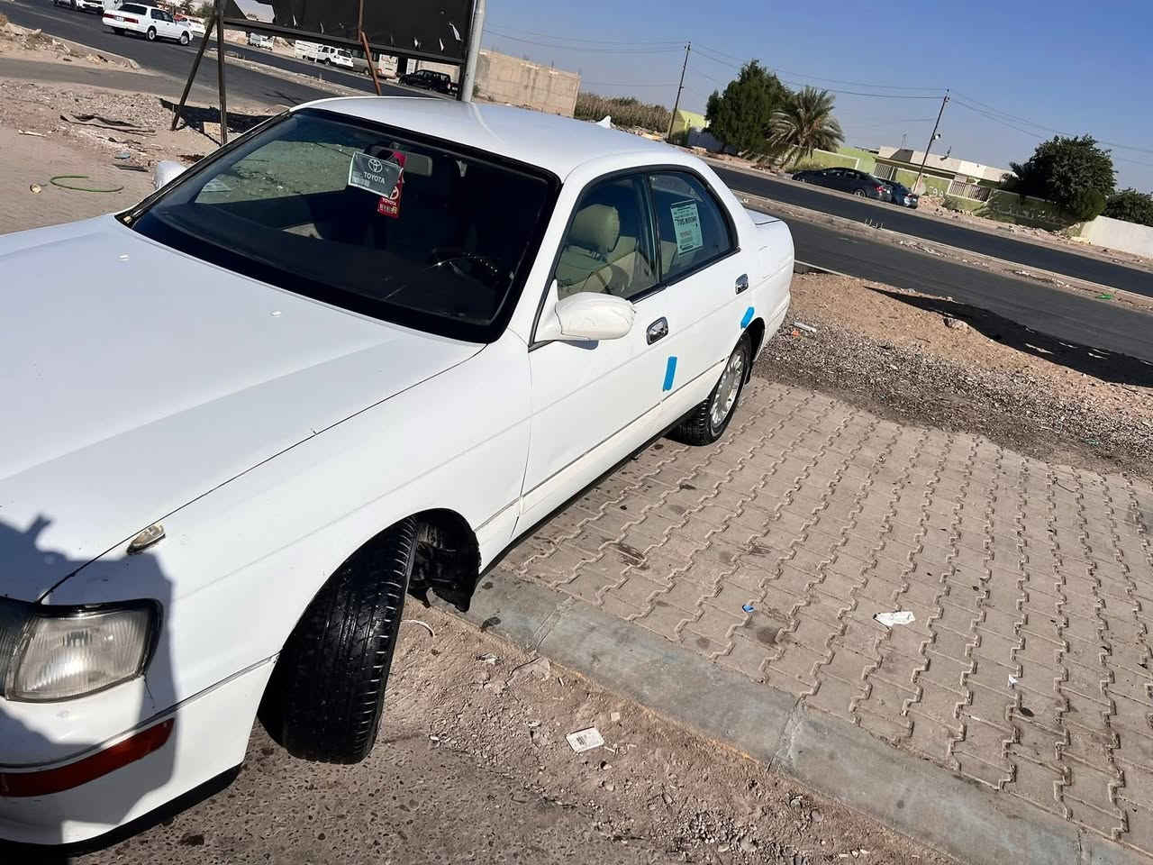 السلام عليكم
بطه لون ابيض سياره رقم الماني مكفولة كفاله عامة فقط بيها الباب الوره بيه صبغ شبر
طخم تايرات جواها جدد و صدر جديد قبل فتره سويت عليها ادامة سياره ما نقص  كير نضيف   سياره ما عيزها شي محرك شرط ثنين ونص غرفته نضيفه( سعرها 63 وبيها مجال للطيبين )مكان سياره صلاح الدين ***********
