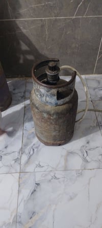 دبه غاز للبيع سعرها 75 رقم الهاتف 07810164610