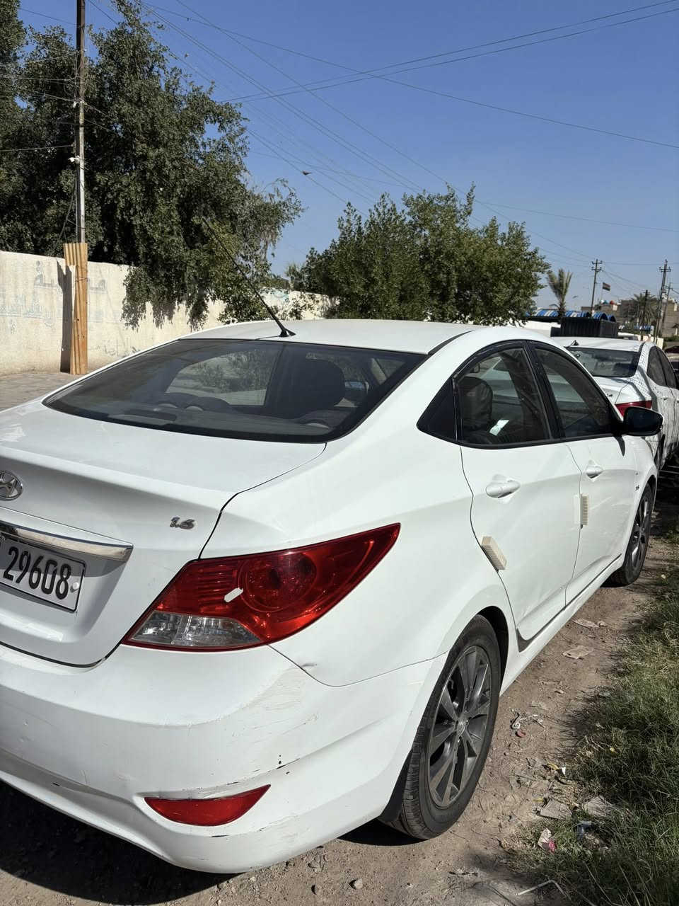 السلام عليكم
اكسنت 2015 خليجي نضيفه بدون حادث مكفوله عام ماشيه 82الف بس السياره بيها ملاحظات بسيطه سونر موجود ايضاً 
السعر 120$ وبيها مجال بسيط الرقم :***********

المكان بغداد حي اور
