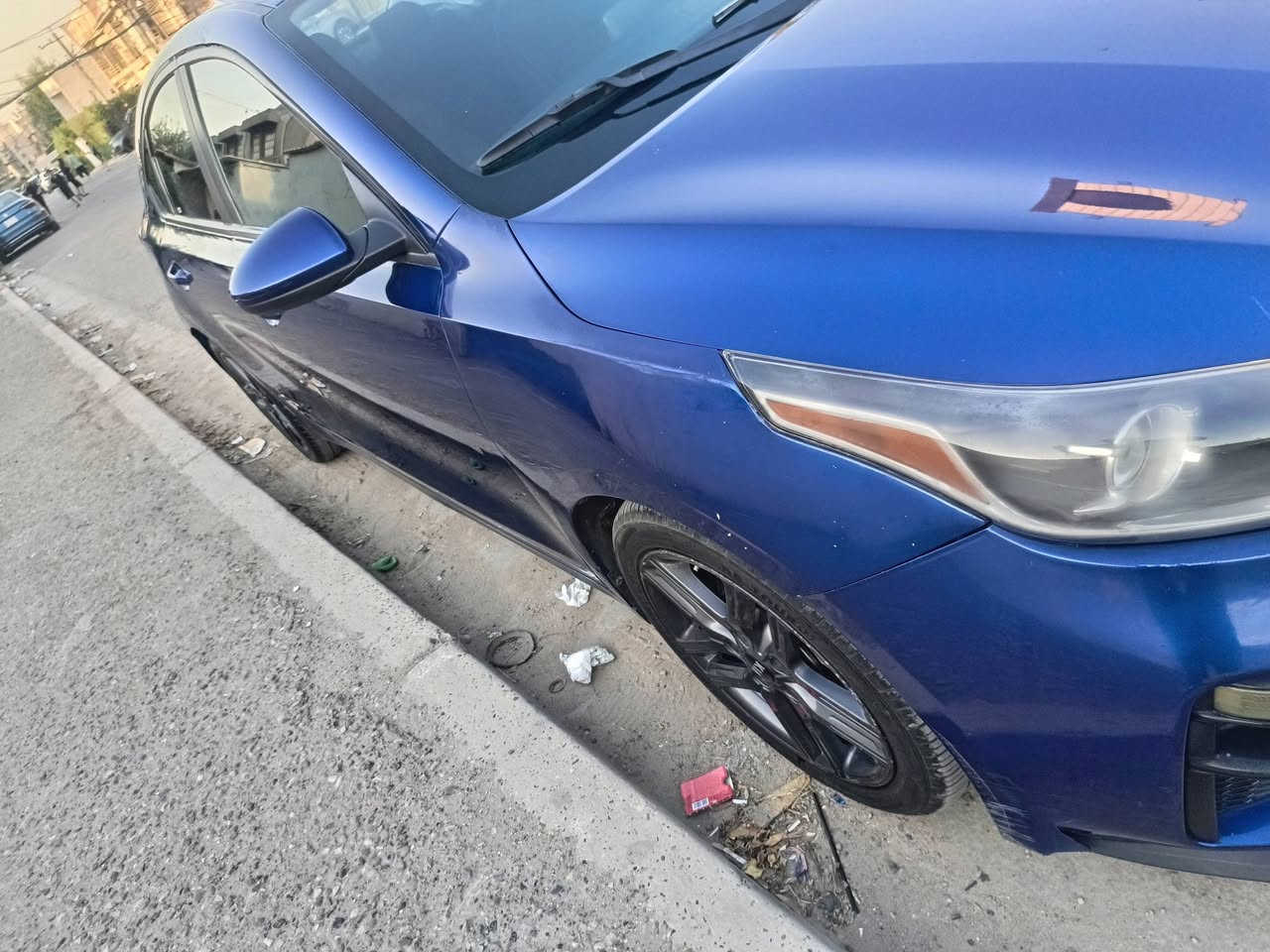 #السلام_عليكم
#للبيع 

- كيا فورتي 
 ( kia forte )
- موديل 2019
- رقم اربيل الدولي
- ب اسم عربي  
- مكينه  2000 DOSH
- ماشيه 114الف ميل
- اللون ازرق 
- البجم. كبس
- حادث أميركا  نصف جاملغ الامامي الايمن 
- وبالعراق بيها باب خلف السائق مبدل اصلي نفس اللون

- ((محرك والكير والصدر وتبريد والكهربائيات والايرباكات ولغود وشواصي وتكم. كفاله))

المواصفات :-  

* فتحة سلايد 
* شاشه  حجم الكبير + كامرة 
* قياده ذاتيه
* تبريد لمس بيانو 
* توقف ذاتي
* تحديد مسار
* 3 وضعيات قياده 
* تحكم  ستيرن   
- صور الحادث منشورة.
- السعر 112بيها مجال بسيط جدا 
- بغداد  البلديات 
- الهاتف 
-  ***********

