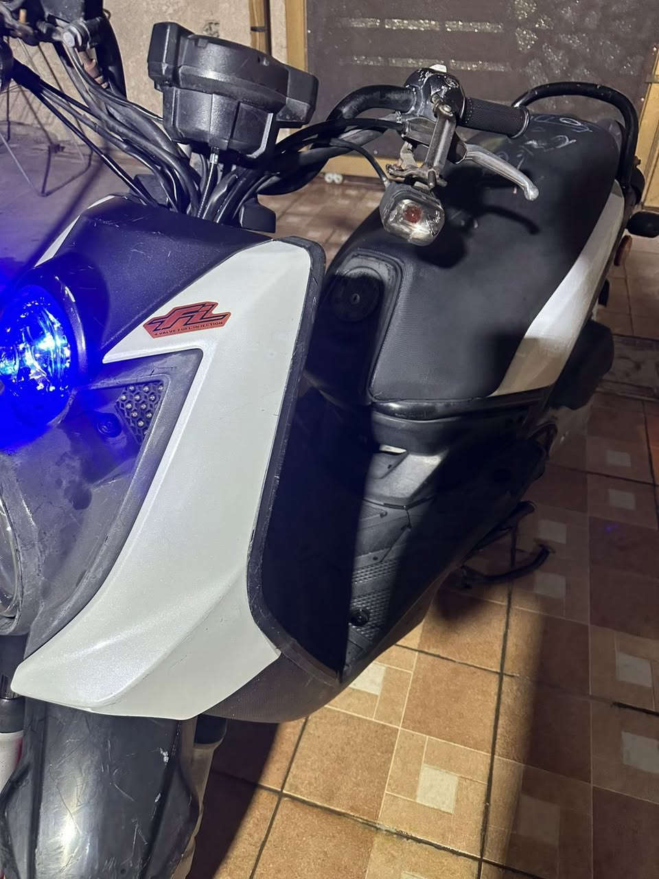 السلام عليكم سكنس جبلي للبيع او المراوس دراجه صار شهرين من نازله رمبه الدراجه ما متعوبه اكفلك مكينه كشر نضافته 80% مكاني الشعب ***********
