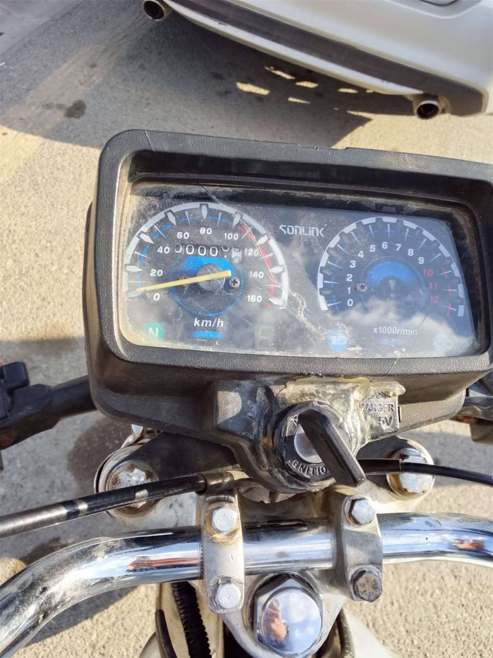 ماطور 2017 كلش نظيف محرك ولا صرف ولا بخار تخم تاير جديد كهربائيات يشتغل السعر 350 وبيها مجال ومراوس يرهم*/***********
