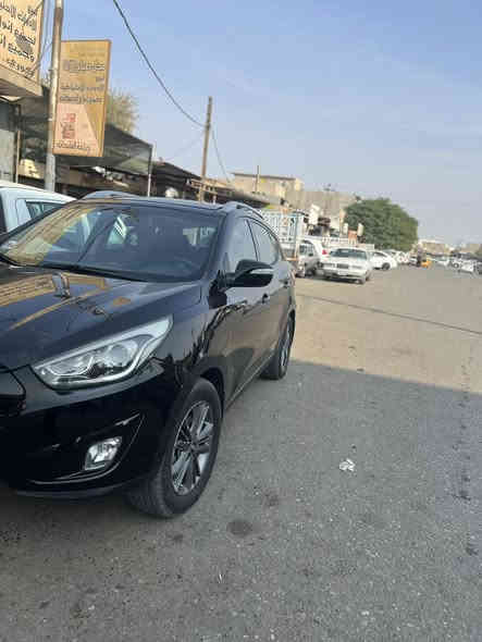 السلام عليكم 
توكسان 2014 
ماشي 136الف كيلو متر 
ضررها تعديل بارد جاملغ سائق وسكن وصبغ ومعجون بل صندوق 20سم ورصعه بل بنيد 
سياره كامل إي نقص مابيها تحويل مباشر 
وسياره مال الجناي بانورما 
الصدر امامي وخلفي جديد البطاريه جديد 
السعر واستفسار ***********
