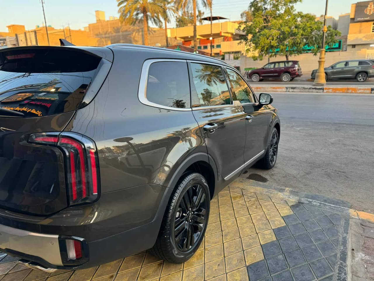 للبيع / للتواصل فقط عالرقم ***********
2023 KIA TELLURIDE, SX
كيا تلورايد برستيج SX 2023  رقم بغداد تحويل للمشتري مباشر / 
اعلى فئة فول الفول
السيارة أمانا احلا من الصور تقرير امريكا غرق نسبتها جدن بسيطة شرط  
بدون ايرباك  ( جميع الايرباكات سليمة ) بدون دواخل 
شواصي لغود كفالة عامة
فول مواصفات 
بانوراما +فتحة 
كشنات جلد كهرباء تدفئة تبريد 
كشنات خلفية منفصلة Vip
سستم سماعات 🔊 هارمن كارد 
شاشة كبيرة 
4 كامرات جانبية وخلفية وامامية 
مري شفط 
مري قلابة 
شاشة دجتل كبيرة 
5 وضعيات قيادة 
حساسات امامي خلفي 
رادارات 360 درجة 
رادار امامي تفاعلي 
نظام تحديد مسار 
نظام نقطة عمياء 
اوتو هولد 
سايد بريك بصمة 
شحن لاسلكي 
نظام ابل كاربلي 
7 مداخل USB
تحكمات ستيرن 
لدات داخلية محيطية كل ألوان تتغير بلادية 
بردات خلفية 
نظام تبريد مناخ منفصل 
تبريد مركزي 
لايت 4 عدسات اوتو 
نظام محافظة عل طفل مايفتح باب خلفي حال عبور سيارة 
صندوق كهرباء شفط 
كشنات خزن ميموري 
كشنات مساج 
نظام اوامر صوتية 
ويل حجم 20 
محرك 3.8 
كير 8 
وبعد بيهة هواي مواصفات 
سعرها 285
