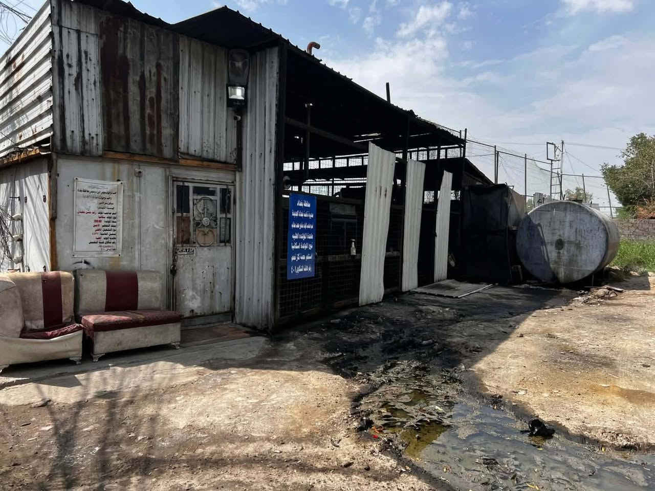 موقع للبيع بي 3 مكاين 143 و 12 ونص وبومة قبق بلاستك كهربائية بي تانكي 20 شغال ابو الاربعة سستم كامرات سستم بلاجكتورات الموقع نظيف درجة اولى اي نقص مابي بي حصتين وحدة 200 كاملة والثانية طلع بيها الكشف منتظر بس يخصصون شكد سعة المكينة حمل من 750 الى 800 الحمل كله داخلي بوردات 2 السعر 6 شدات ونص
عنوان بغداد الرئاسة مالت العبيدي شارع 20 خلف الملعب موقع لا عليه ازالة ولا عليه شي 
***********
موقع للبيع بي 3 مكاين 143 و 12 ونص وبومة قبق بلاستك كهربائية بي تانكي 20 شغال ابو الاربعة سستم كامرات سستم بلاجكتورات الموقع نظيف درجة اولى اي نقص مابي بي حصتين وحدة 200 كاملة والثانية طلع بيها الكشف منتظر بس يخصصون شكد سعة المكينة حمل من 750 الى 800 الحمل كله داخلي بوردات 2 السعر 6 شدات ونص
