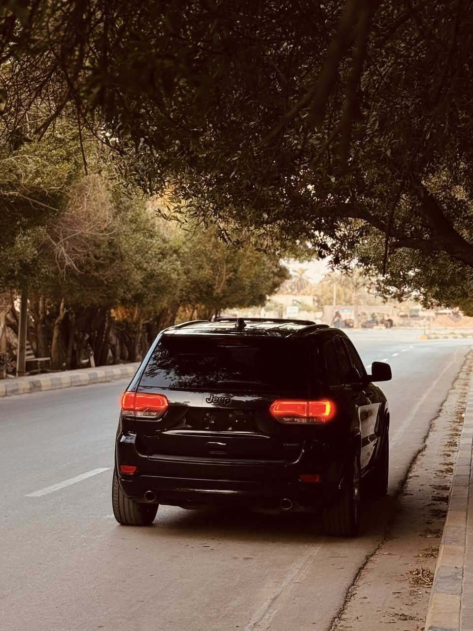 جيب  2014 المرغوب 

 
 موااصفات فوول 1/1… بدون جكات
6 سلندر محرك (3600) . 
عدد المسافة 120
 
 حادث جاملغ وبنيد بدون داخل 
 وجاملغ ثاني ملاوني كلير
صور حادث مرفقه بل منشور

بصمة تشغيل+بصمة أبواب.
تشغيل عن بعد.
أشاره ترحيب. 
فتحة 
كراسي جلد.
كراسي كهرباء. 
مقود كهرباء . 
كراسي تدفئة+تبريد+ ميموري . 
شفتات بلستيرن.
مقود تدفئة.
قطعتين تبريد.
جنطة كهرباء+شفط.
شاشة كبيره
نضام SPORT.
دبع رباعي
نضام eco أقتصادي.
نضام APS.
مانع أنزلاق.
تحكم ستيرن+مثبت سرعة.
نضام صوت متكامل.

رقم بغداد بسمي شخصين 
رقم وسنويه وهزة كله جديد 
هيترات جانبية+أمامي+خلفي.
 + صدر جديد 
وبعد بيهااا هوااي مواصفات
السعر 172
مكاني النجف الاشرف
ل استفسار 0777 987 1520
