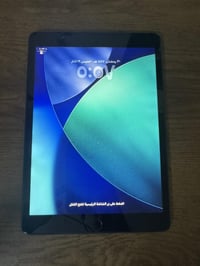 ايباد 9 ذاكرة 64 الجهاز نظيف وبطارية زينة فقط مبدل كلاس والبصمة متوقفة...