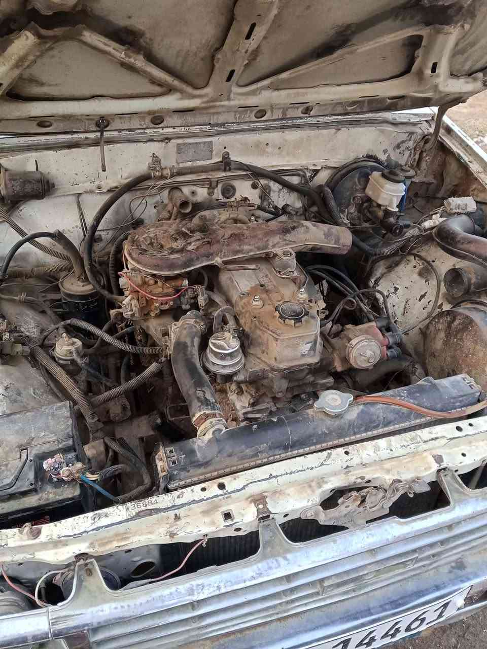 السلام عليكم ورحمة الله وبركاتة
بيكم البيع تيوته مكينه خير من الله كير جمره جديد
استوني شاده الحدديه نافضها جديده 
شاصي مكفول سنويه جديده ***********
