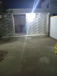 دار للبيع • خارج شارع المشجر • ٣٠٠م