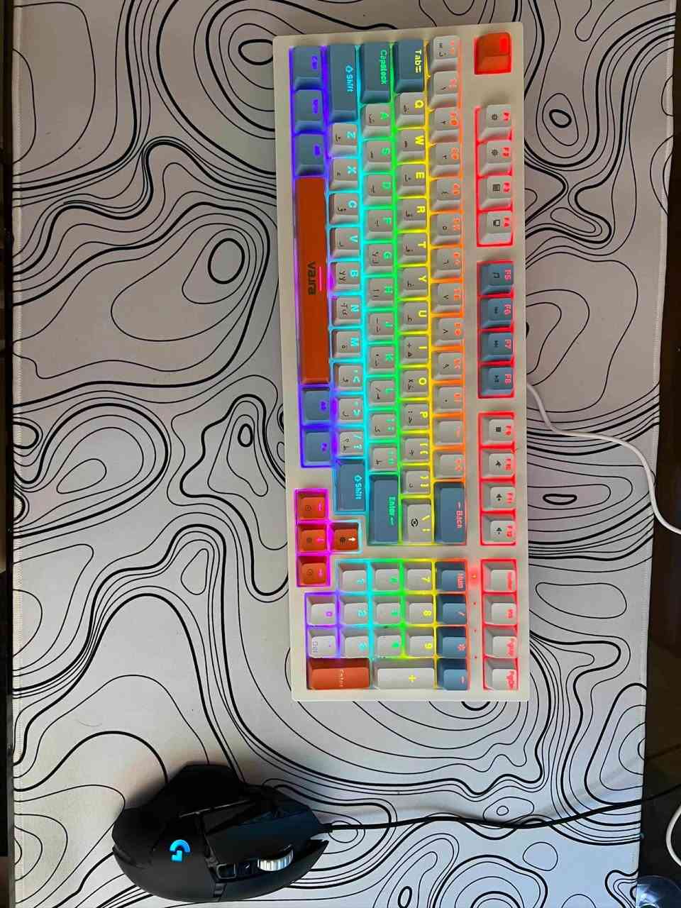 CPU: Ryzen 5 9600X
• Motherboard: Gigabyte B850 Gaming Wi-Fi 6
 • RAM: G.Skill 32GB (6000MHz)
 • GPU: RTX 5060 Ti 16GB – GALAX
 • Power Supply: Segotep 850W +80 Gold
 • Storage: M.2 NVMe Lexar N720 1TB (سرعة 6500MB/s)
 • Case: DY 470

🖥 الشاشة:
 • KTC 2K IPS
 • 200Hz
 • 0.5ms Response Time

⚡ الإضافات:
 • UPS مزود طاقة 3000VA مع شاشة ذكية
 • يحتوي على Voltage AVR (معادل فولتية)

🎮 الملحقات:
 • Mouse: Logitech G502
 • Gaming Keyboard
تجي للبيت أضيفك تفحص براحتك وتتوكل السعر واتساب موجود فقط***********
