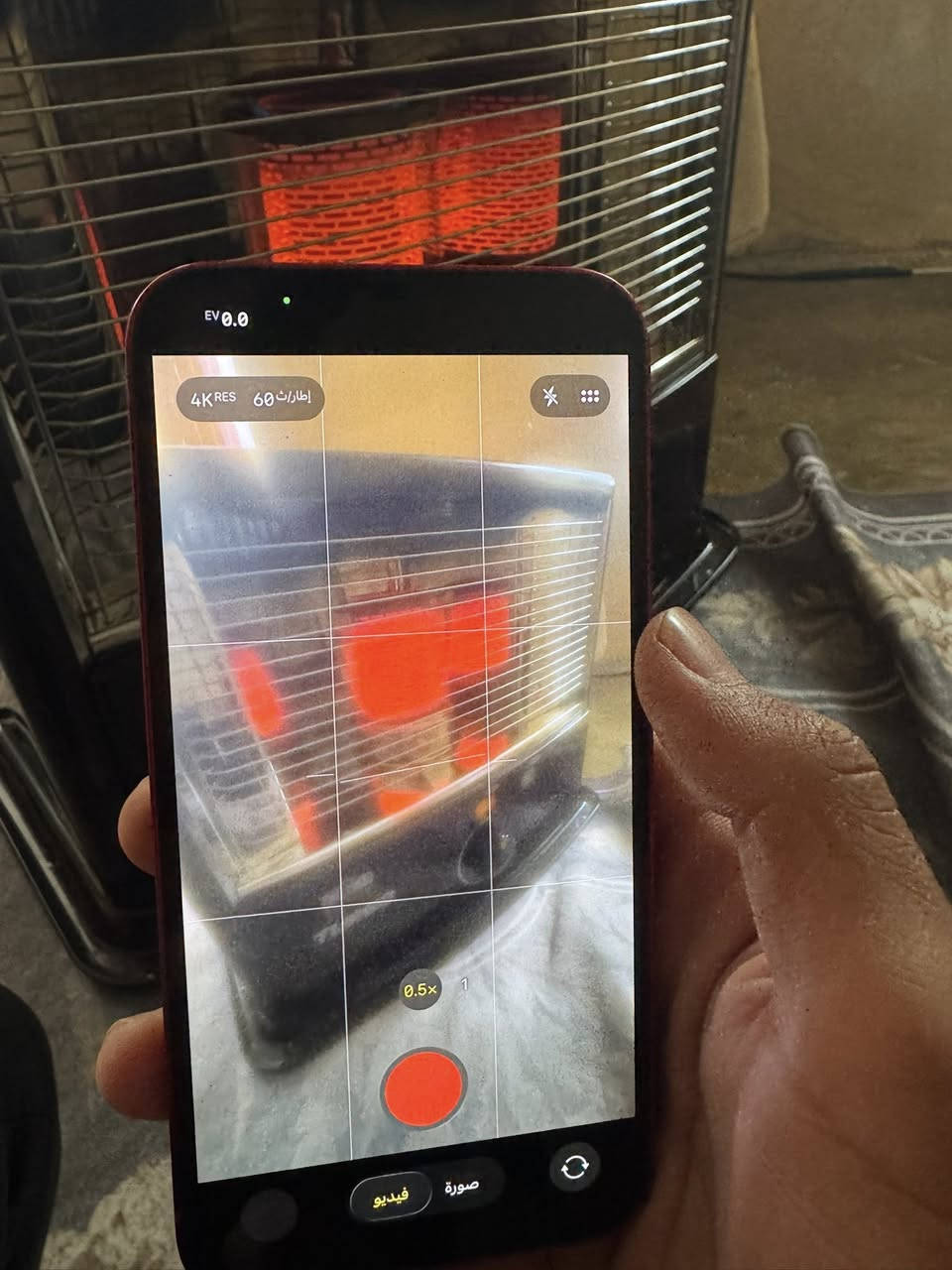 ايفون 13 عادي ذاكره 128بطاريه 81 نظافه %100الجاهز بي عيبين فقط الاول الشريحه مقيده الثاني وحده من الكامرات مغوشه مثل ما موضح بالصوره الجهاز ما مفتوح بالشرط
السعر 250 وبي مجال بسيط ***********
