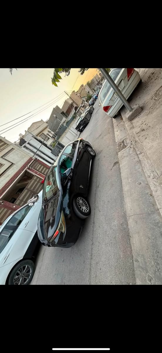 كورلا le 1800
موديل 22
حادث جاملغ وبنيد 
صبغ ربع باب السايق بغداد صارت طخه 
باقي مكفول 
رقم بغداد تحويل ثاني يوم 
***********
