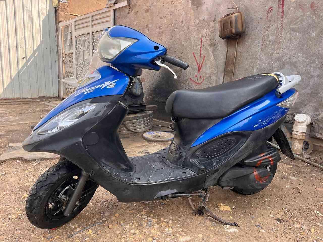 كامكو v2
محرك 125cc 
دراجة صافية مرتبة 
مكينة مفتوحة 
ما بيها اي نقص كاملة 
السعر 550 
 التواصل ***********
