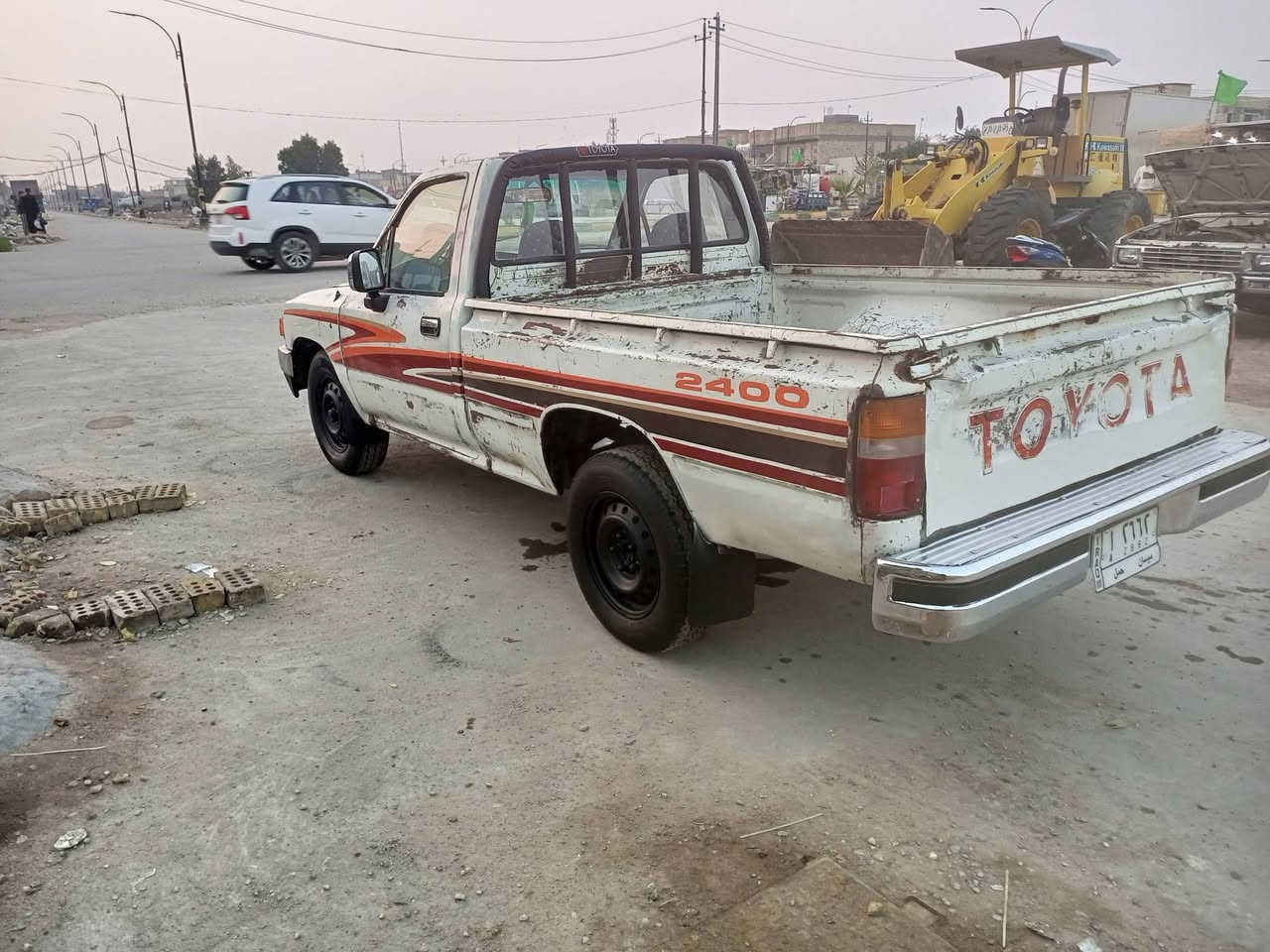 للبيع بيكم تيوته موديل 89 رقم ميسان مشروع وطني تحويل ثاني يوم سنويه الغاية 2028 مكينة وكير حداديه شاصي مكفول كهربائية ودوشمه جديده تخم تاير  سياره جاهزة كل نقص ما بيه مكان الناصريه قضاء الرفاعي رقم الهاتف *********** سعر 40 بيه مجال بسيط
