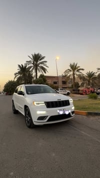 جراند شيروكي ليمتد • ٢٠٢٠ • ٣٦٠٠