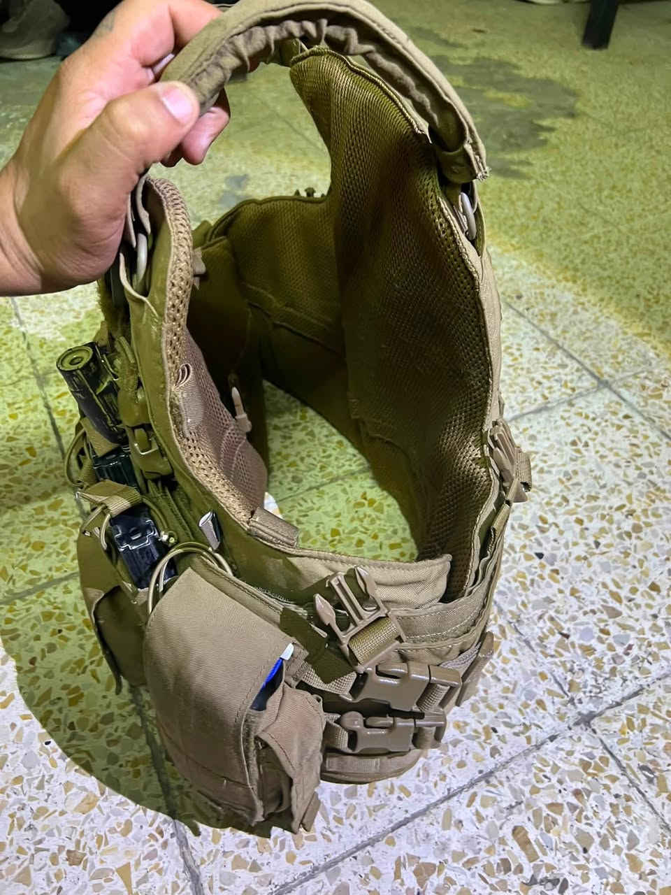 ‏للبيع درع فيلو سيتي جديد نظافته 90%
‏ صفات فيلو سيتي جديد


**إذا كنت صاحب هذا الإعلان وتريد حذفه لأي سبب، رجاءا أرسل رسالة إلى الدعم الفني**