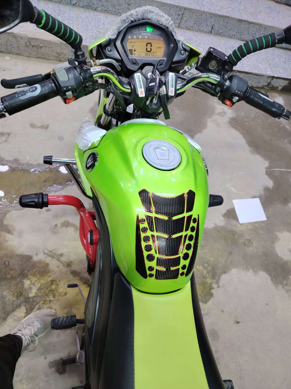 للبيع هاوجي جديده فول مسجل كمل موديل 21 سعرها ١٦ ونص اني من الرمادي حي التأميم شراي اتصل ***********
