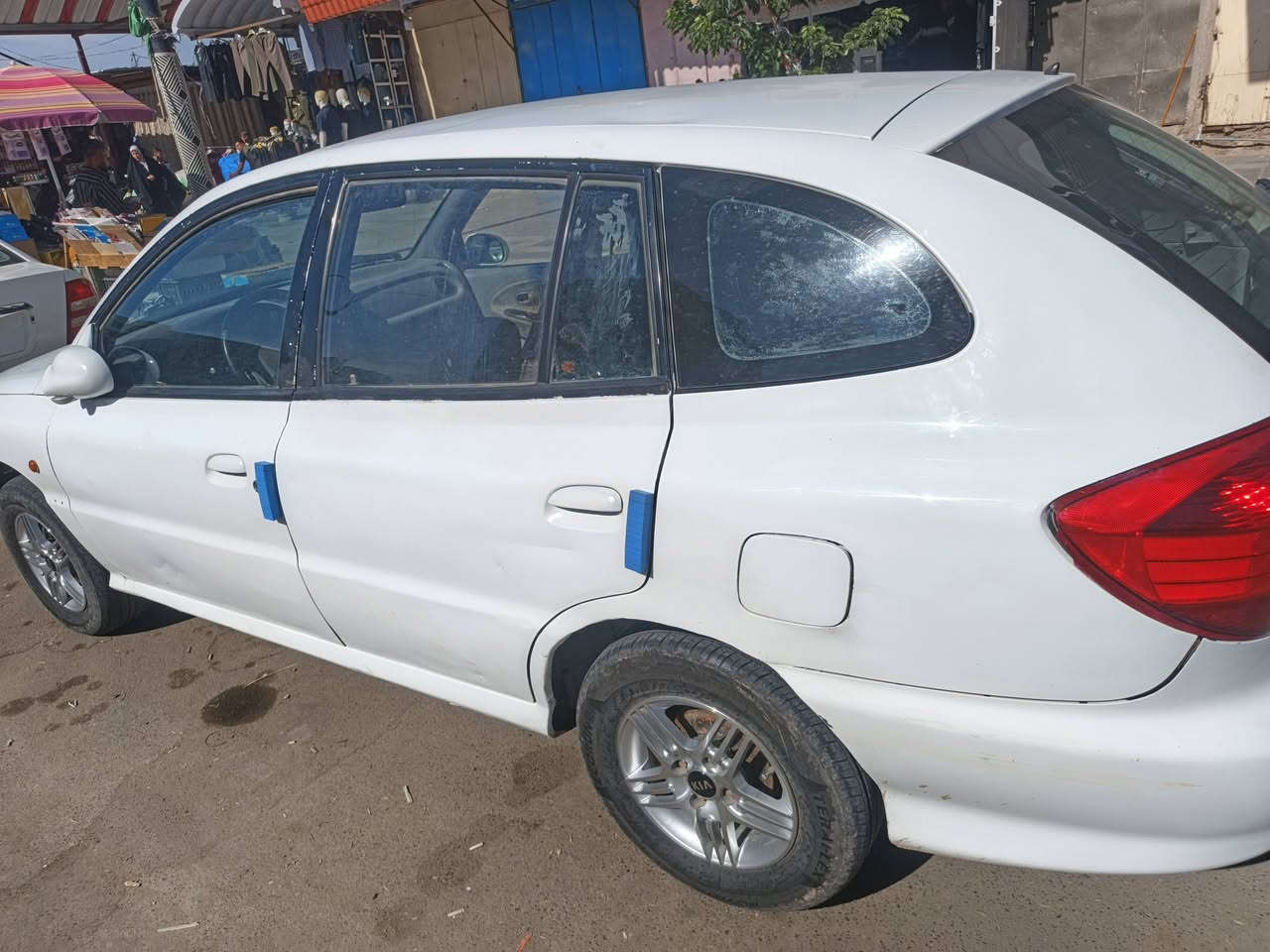 سلام عليكم
كيه ريو ستيشن موديل 2000 للبيع   سياره خير من الله  مكينه بيه خيط بخار يعني كل ٣الف كيلو متر تنقص نص لتر دهن  
سياره حلوه وكاعده 
تخم تاير ويل كل جديد  تبريد  عاطل 
باسمي رقم بغداد دولي   مكانه بابل  
السعر (33) وبيه مجال 
***********
