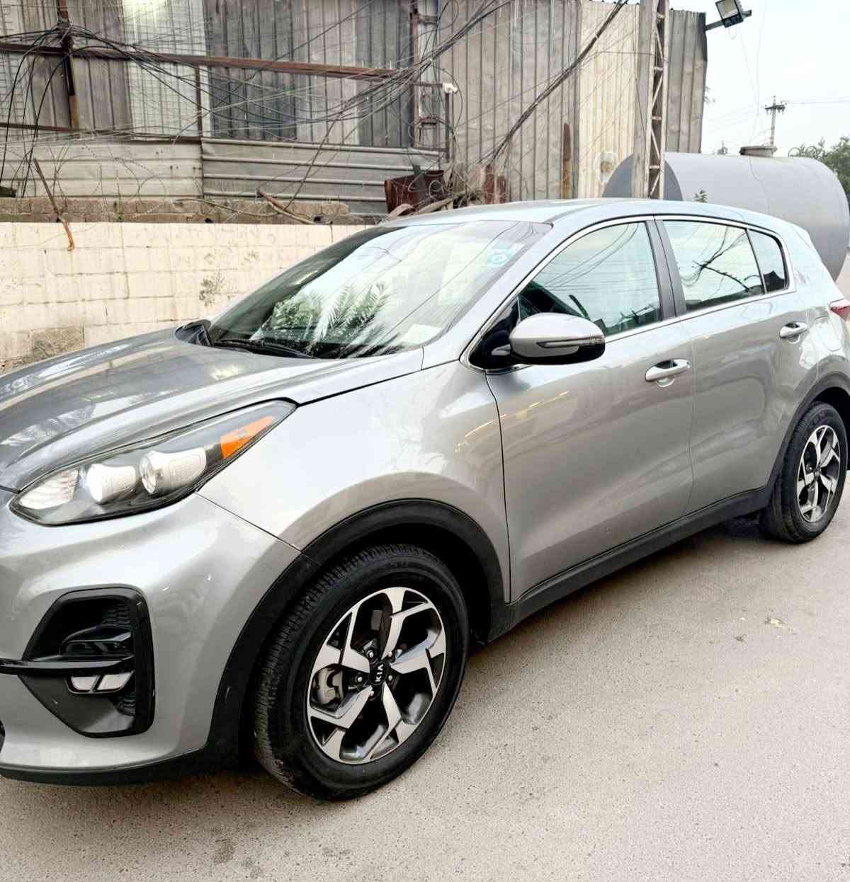 السعر كلش مناسب بسعر البلاش سبورتج موديل 2020 وارد امريكي محرك ٢٤٠٠ حادثها جاملغ امامي  فقط كير محرك مكفولات سيارة مال بيت وجناية مكاني بغداد ***********
