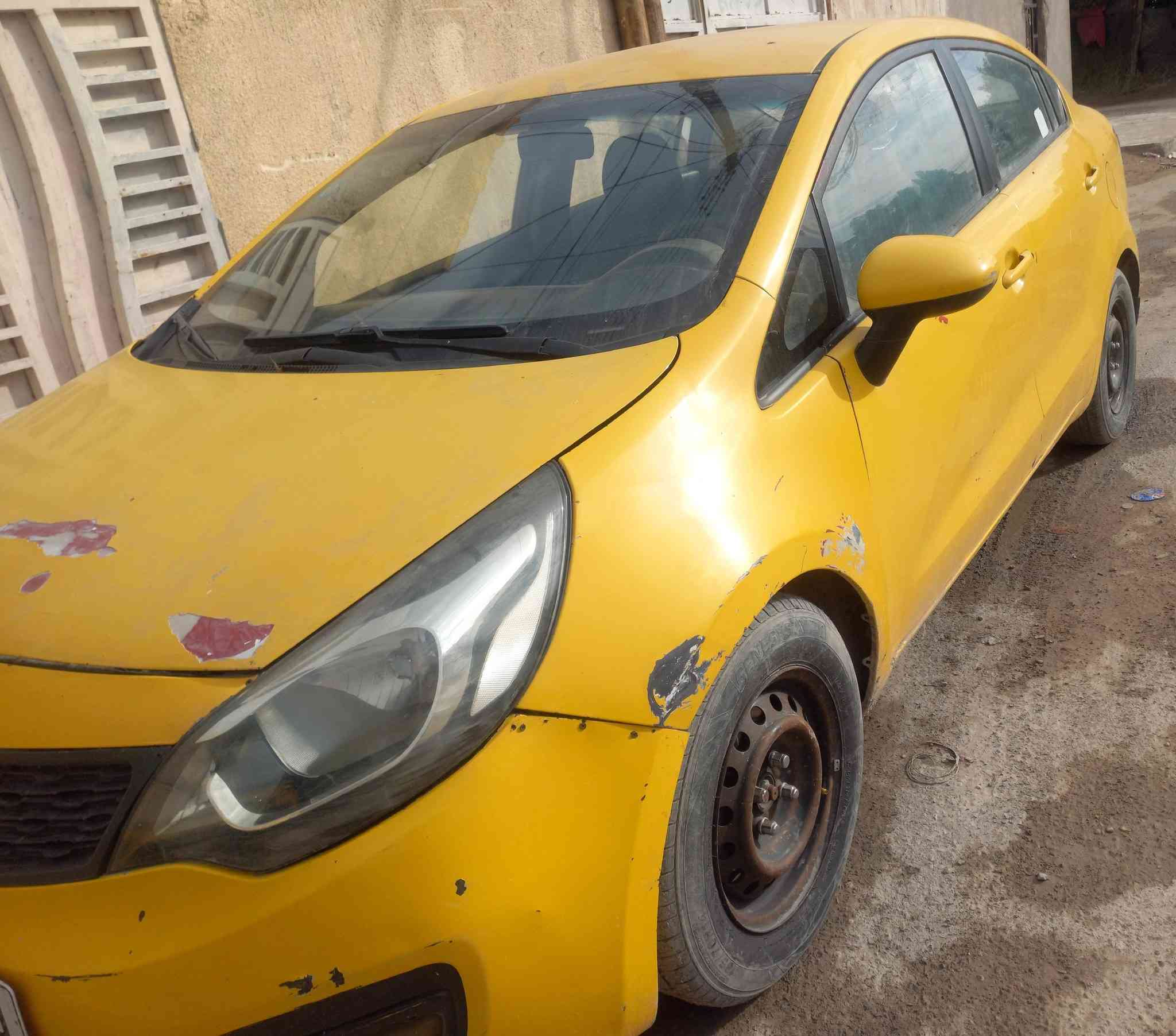 كيا ريو موديل 2013 خليجي محرك 1600محرك دوش قطرتين محرك كير مكفولات شواصي  تدفئة تبريد كلة شغال تخم تاير جديد السيارة بسمي رقم كربلاء رقم انكليزي مشروع وطني مصفرة هية  مكاني بغداد السعر 90 وبيها مجال التصال على الرقم ***********
