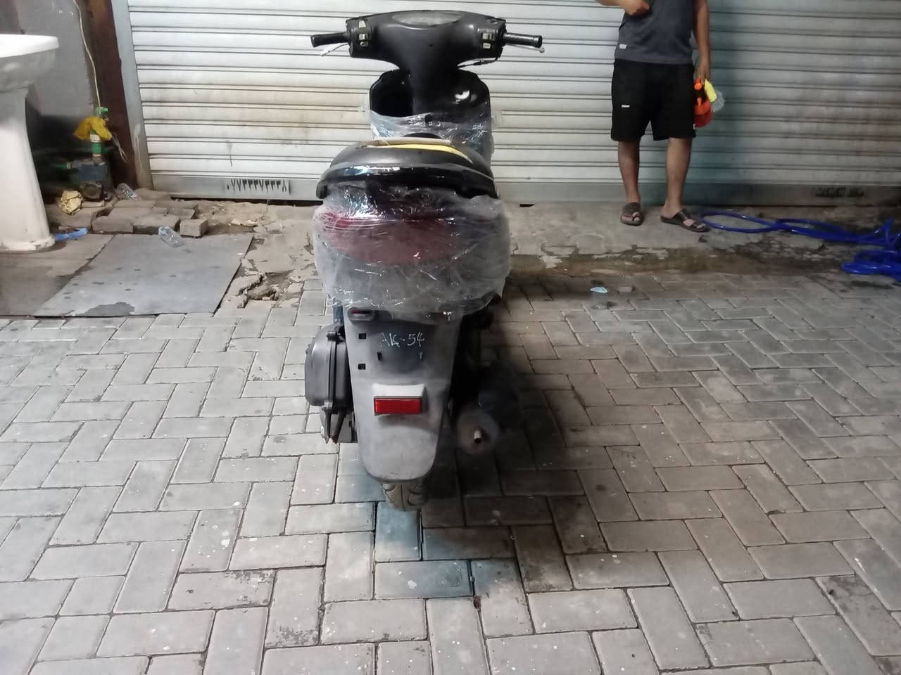 للبيع بريز فحل ام دسك ياباني رمبه رمبه مستعجل عل بيع اقسم اب الله صار ١٥ يوم منزلها الفحل معروف سعره مكينه كفر بشرط بل عافيه عل ياخذها مكينه خرسه سعر ٨٥٠ وبيها مجال بسيط للاستفسار *********** مكاني شارع المغرب
