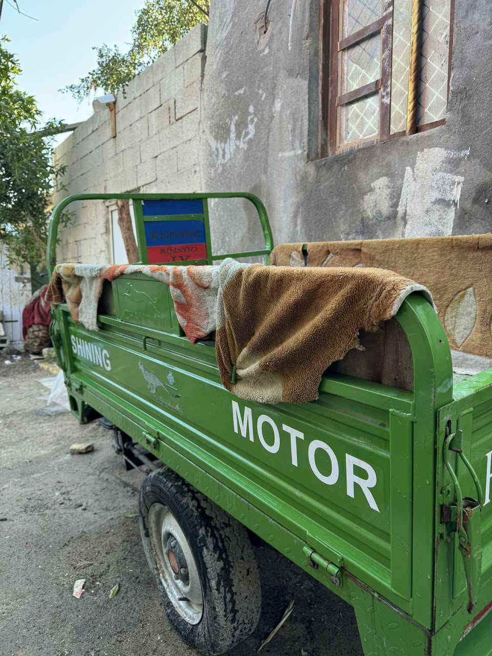 كربلائيه للبيع 3وربع مكفوله مرقمه بسمي *********** بصره كرمه
