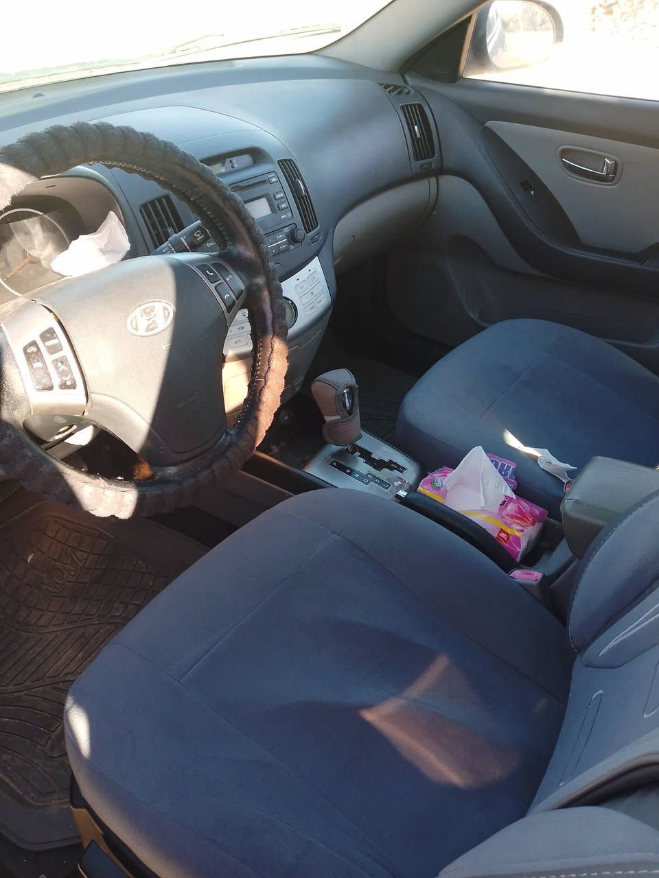 السلام عليكم افانتي ادوات 2010 ليزري سياره فول ما عدا الفتحه سياره جديده السعر 44 وبيها مجال ***********
