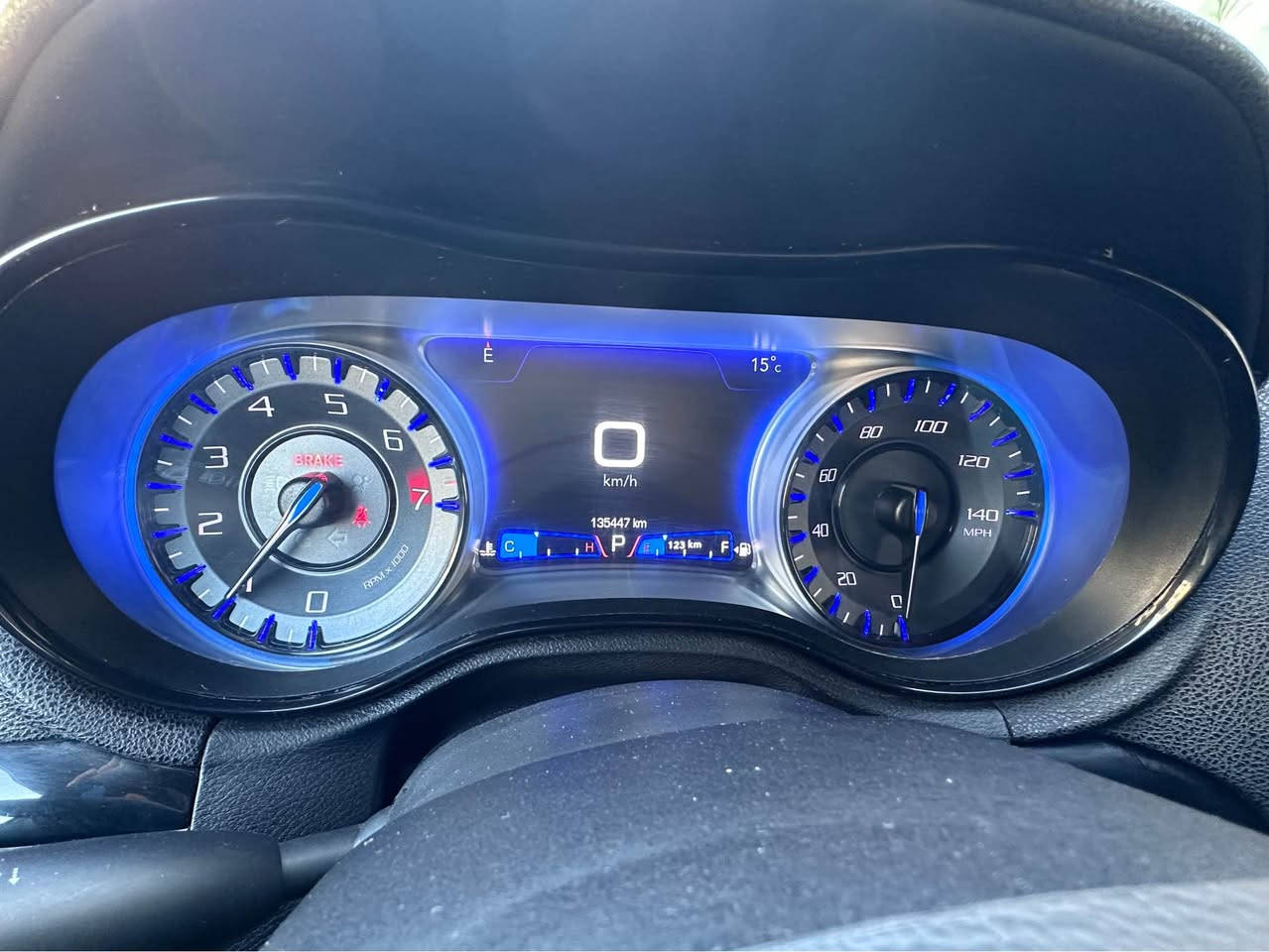 سلام عليكم 
كرايسلر 2019 للبيع بيع فقط 
موصفات s دون فتحة السقف 
حادثها بابتين جهة السايق ومبدلات بنفس اللون اصليات وربع الجاملغ صبغ بدون ايرباك 
دعامية اماميه محدثه srt
ماشيه 135 الف كيلو 
ملاحظة * الويل هذا مو وياها الويل الاصلي مالتها موجود حجم 20 ابو العنكبوت 
كلشي واضح بالصور واي استفسار ***********
مكاني بغداد الاعظمية 
السعر 250 ورقه $ بغداد, العراق
