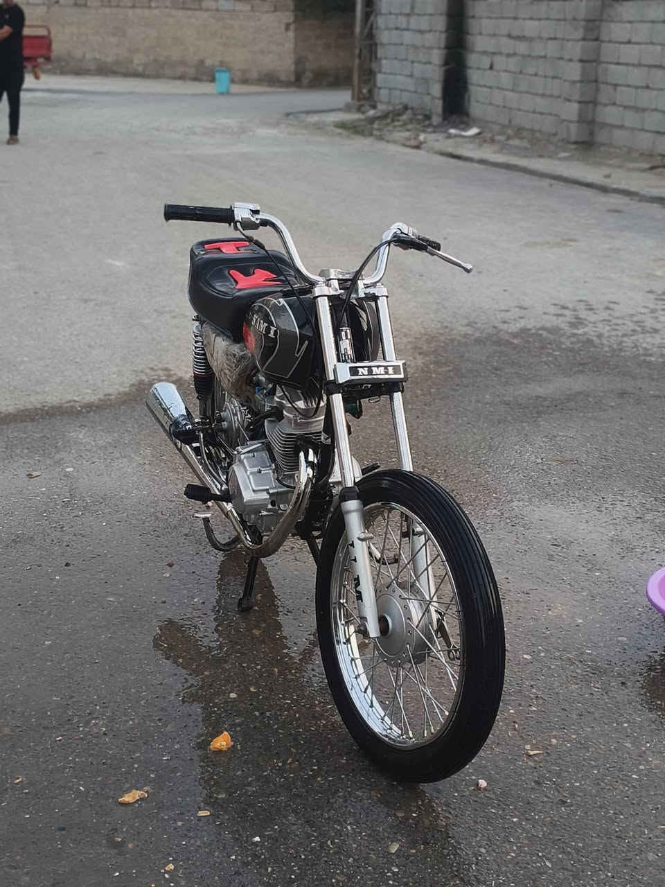 سلام عليكم دراجه حربي للبيع ٢٥ السعر ٦٠٠وبيهه مجال المكان المقداديه تقاطع الوجهيه  رقم ***********
