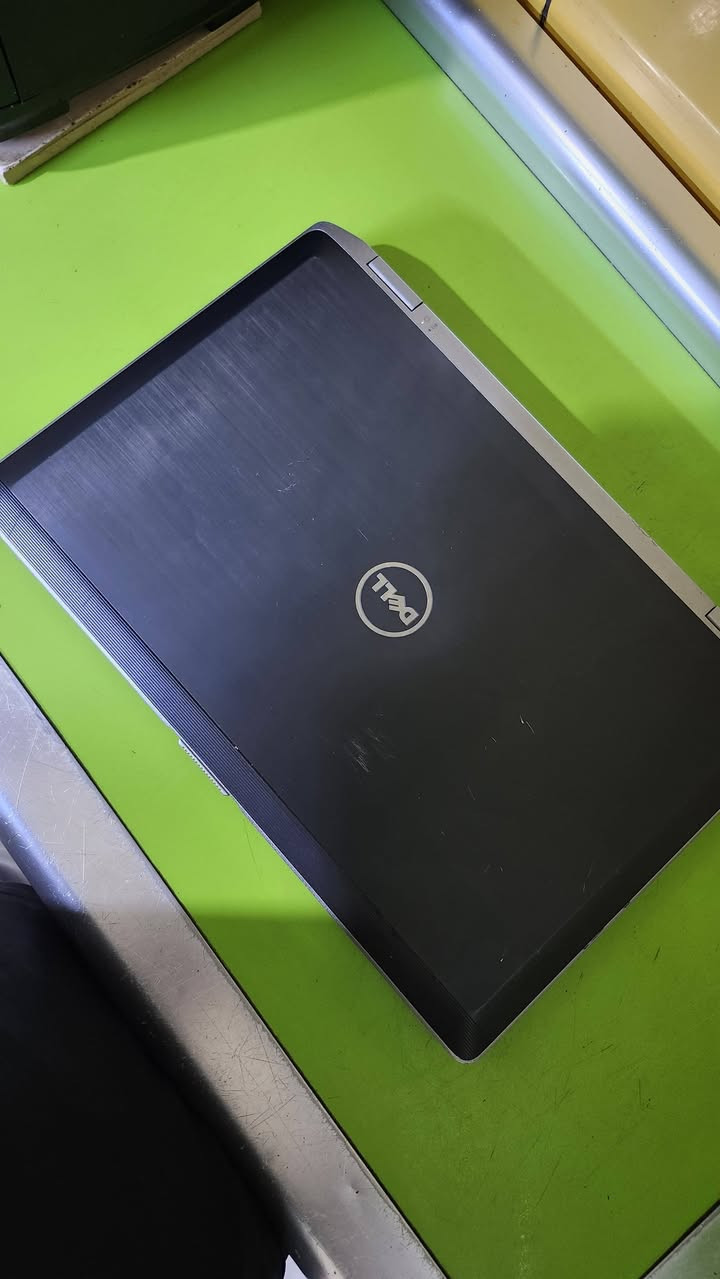 لابتوب Dell Latitude E6520 💻
شاشة 15.6 فريم المنيوم نسخة رجال الاعمال
رامات 8G هارد 500G 
المعالج: Core I7 فئة M 
كرت الشاشة: داخلي + خارجي نوع انفيديا 
ملحقات: شاحنة + جنطة 
السعر: 140 الف فقط 💸
العنوان: بغداد الحرية متوفر توصيل 🚚 
واتساب: *********** ☎️ 
رابط تواصل: https://wa.me/9647733601242
