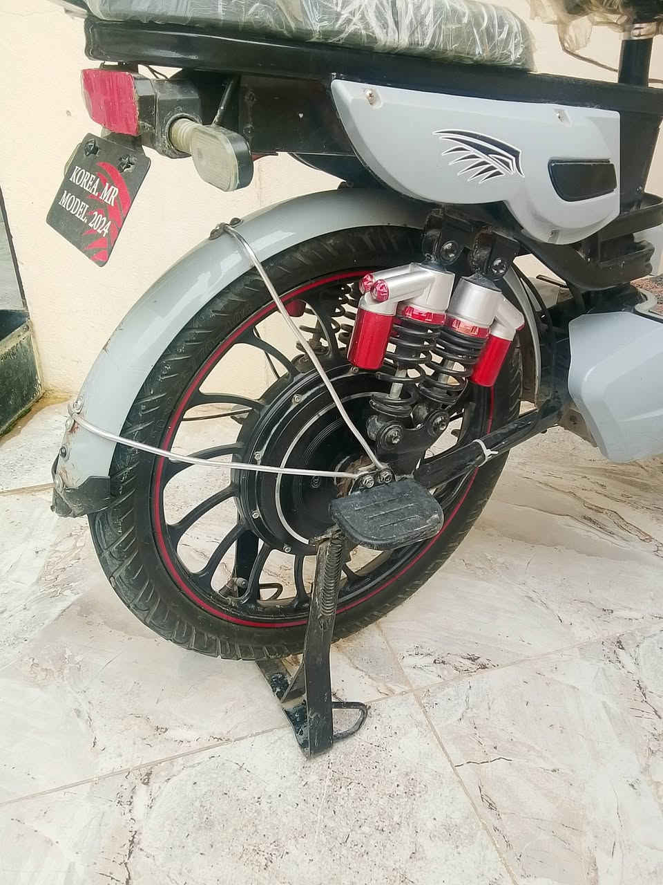 السلام عليكم عندي هاذا الماطور 
نضيف وجديد باتريات نضيفه 
اشاير لايت هورن كلو شغال 
اريد أعارض اب ار 9 آر 8 
وحسب التفاق انطي فرق
وابيعو 250وبي مجال


**إذا كنت صاحب هذا الإعلان وتريد حذفه لأي سبب، رجاءا أرسل رسالة إلى الدعم الفني**
