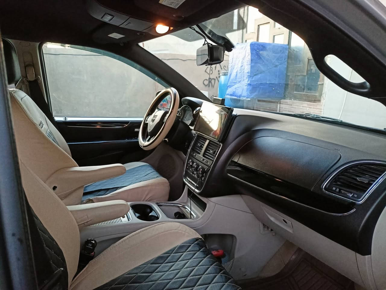 للبيع🔴
دوج كرفان 2017 SXT للبيع

سبعه + كشن اضافي يعني 8

تخم تايرات جديد

كير و محرك مضمون 

حادثها جاملغ جهة سايق و بنيد و حادثها مو قوي اصلا

السعر 170 

للتواصل على

‏‪0772 933 8991‬‏

‏‪0780 949 8118‬‏
