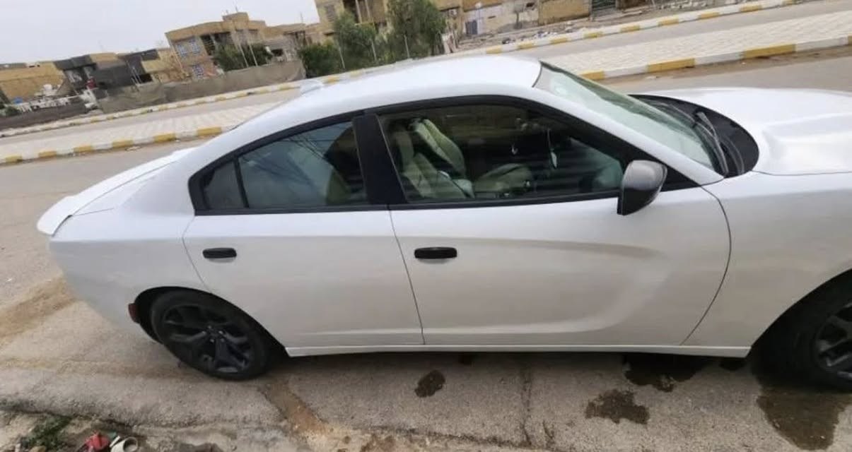 ( اقصاد ترهم )
   ((كفاله السعر 170 وبيه مجال))
جارجر للبيع رقم بغداد أنكليزي بسمي ثاني يوم تحول            2018 اصل مرمزه 2019 معامله كامله تنزيل مديل
سياره بل كارتون مكينه وكير وحداديه وتبريد وتخم تاير ومنظومه زنون كله جديده سياره ماشيه 90 ألف فقط 
كفاله مابيه حادث بيه بس رشات صبغ قليله فقط 
مكان السياره الناصرية حي الفداء
***********
